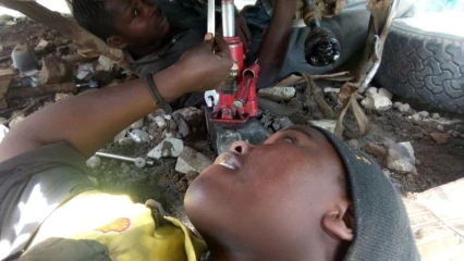 ANGLE FERMÉ : Les artisans auteurs de grossesse