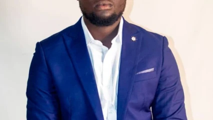 ENTREPRENEURIAT ET ÉTUDES : Le Pdg de Hemera Communication Jean-Paul N&rsquo;Gobi, décroche sa licence