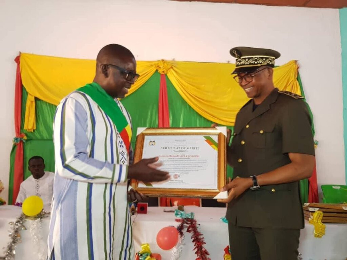 Pour leur forte contribution au développement local à nikki: élus communaux et locaux distingués par le préfet Djibril Mama Cissé 