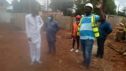 CONSTRUCTION D&rsquo;UN MARCHÉ REGIONAL À NATITINGOU : Le maire Ouidéyama constate l&rsquo;évolution des travaux sur le site