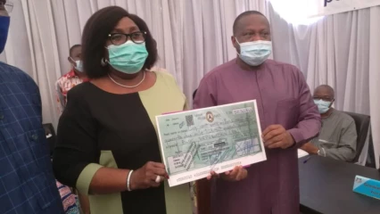 FINANCEMENT DES PARTIS POLITIQUES : Remise symbolique de chèques à l’Up, au Br et aux Fcbe .La Céna débloque le premier acompte