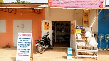 POUR TOUT BESOIN DE FOURNITURES SCOLAIRES, BUREAUTIQUES ET INFORMATIQUES : L&rsquo;établissement Atp-Ayéna, le leader à Parakou