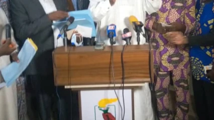 PARTI LES DÉMOCRATES : Le président d&rsquo;honneur Boni Yayi reçoit le récépissé