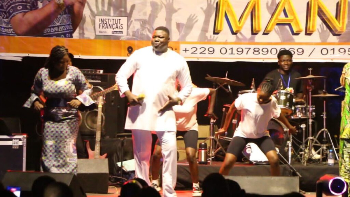 À travers son géant concert retour: l&rsquo;artiste Bourou&rsquo;s Man signe son comeback triomphal 