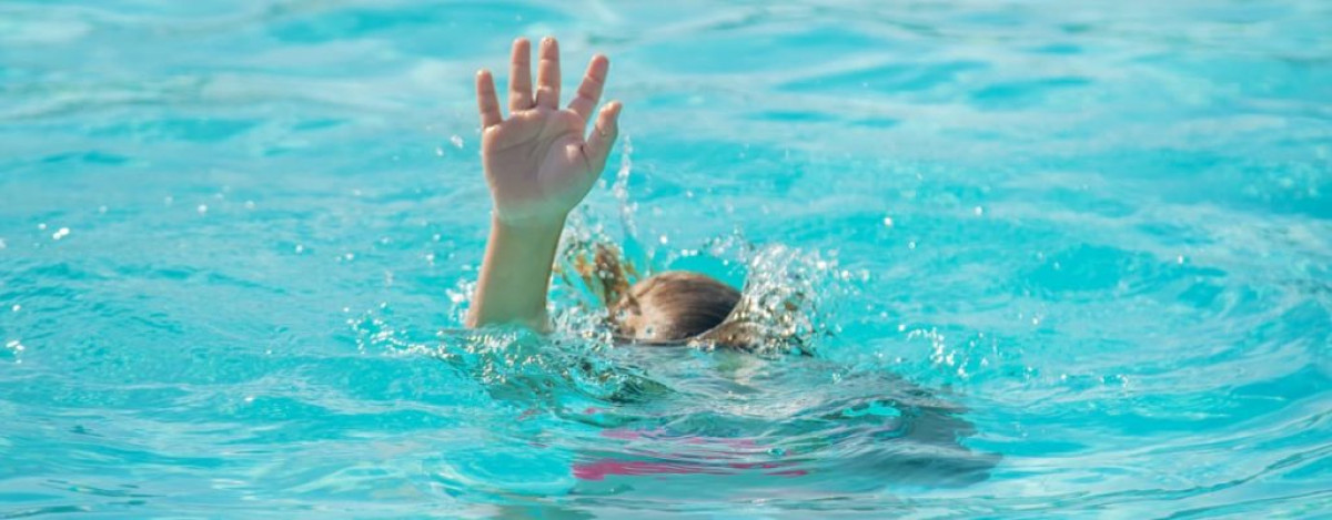 ABOMEY-CALAVI : Le corps sans vie d&rsquo;un carreleur retrouvé dans une piscine