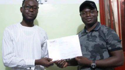 GROUPE DE PRESSE DAABAARU : Le Pdg Barnabas Orou Kouman distingué par la mairie des jeunes de Parakou