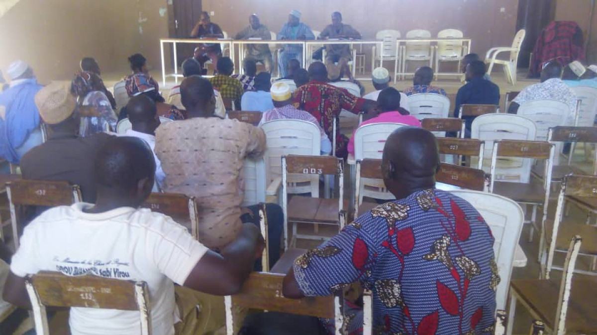 GESTION DE L&rsquo;EAU ET L&rsquo;ETAT CIVIL A BANIKOARA  :  Le conseil communal rend compte à la base