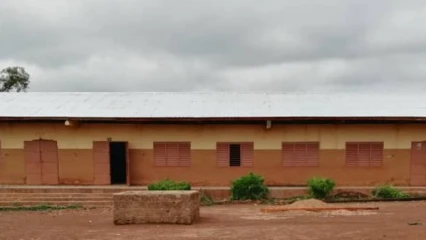 PEHUNCO/GRÂCE AUX  DILIGENCES DU MAIRE OROU MARÉ ET DE CERTAINES BONNES VOLONTÉS :  L&rsquo;Epp Gbéba recoiffée après les dégâts des dernières pluies