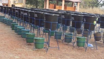 FADEC NON AFFECTE COVID A KANDI : Le maire Alazi Zinatou Saka réceptionne des matériels sanitaires