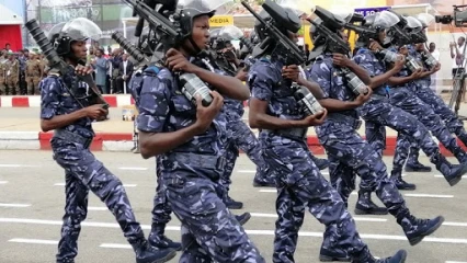 POLICE RÉPUBLICAINE DU BÉNIN : 40 officiers passent aux grades supérieurs