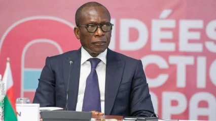 Cumul de postes en fin de mandat: Talon, manque de confiance ou stratégie politique ?