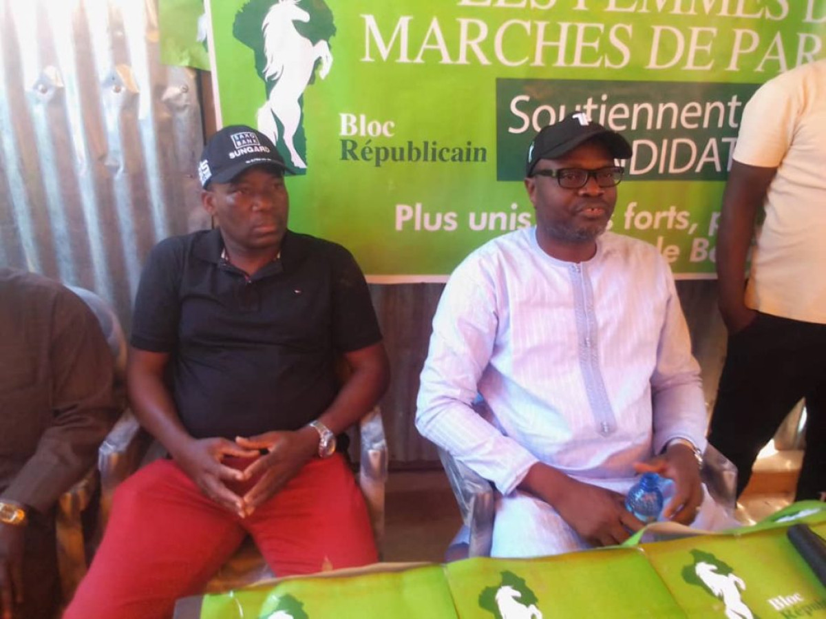 LÉGISLATIVES DU 8 JANVIER 2023 A PARAKOU : Samou Seïdou Adambi reçoit le soutien des femmes du marché Rose Croix et Arzèkè