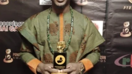 SACRE MEILLEUR MUSICIEN PANAFRICANISTE 2021 : Le slameur Djarra Sakho honore le Bénin