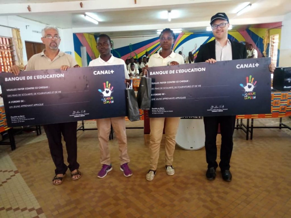 ACCOMPAGNEMENT SCOLAIRE ET SOCIAL AU CPET DON BOSCO PARAKOU : Canal + Bénin et l’Ong Fille du monde font œuvre utile