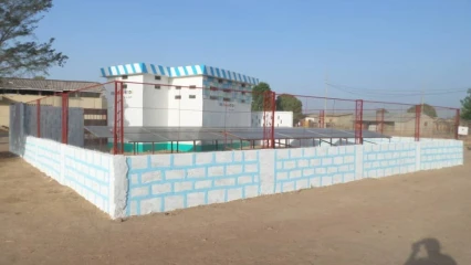 POUR SÉCURISER SES INSTALLATIONS DE PANNEAUX SOLAIRES À BANIKOARA : L&rsquo;Ong Sompékids érige des murs de protection