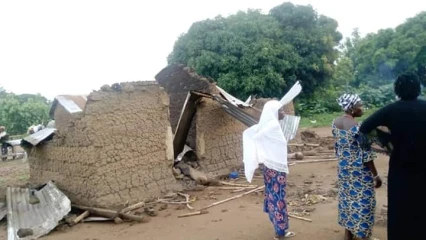 SUITE AU DÉCÈS D&rsquo;UN JEUNE À NIKKI : Des habitations de plusieurs présumés assassins saccagées et incendiées