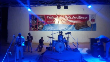 SOIREE CULTURELLE FAG ET KOFA A PARAKOU : Les griots et mannequins en démonstration