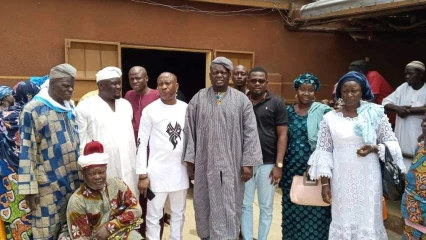 CHEFFERIE TRADITIONNELLE DANS LE BORGOU : Sabi Sira Korogoné reçoit les bénédictions de l&rsquo;Empereur de Nikki et l&rsquo;Emir de Yashikira