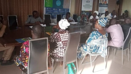 FONCTIONNEMENT DES CENTRES PRÉSCOLAIRES À NIKKI :  Le S.e Kpasselokohinto échange avec les animateurs