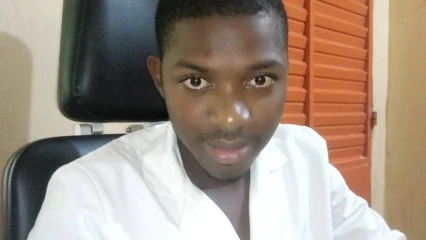 DANS LE CABINET MEDICAL COMMUNAUTAIRE DE MATCHORÉ A KALALÉ : Le Dr Aliou Djialiri découvre un cas de poliomyélite aiguë