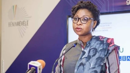DEVELOPPEMENT DU NUMERIQUE AU BENIN :  La ministre Aurélie Adam Soulé lance le programme Learn  . Vers la formation et l&rsquo;autonomisation des jeunes dans le numérique