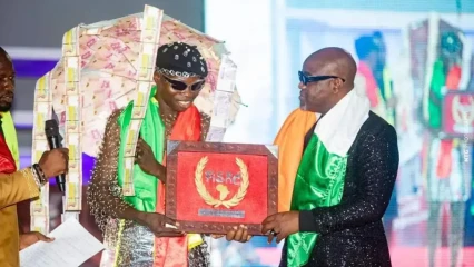 FESTIVAL INTERNATIONAL DE LA SAPE À CONAKRY :  Le Président Djangoun, désigné meilleur sapeur et vend cher le Bénin 