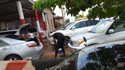 LAVAGE AUTO-MOTO À PARAKOU : Il faut débourser plus pour l&rsquo;entretien des véhicules