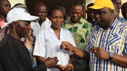 BANIKOARA/INAUGURATION D&rsquo;UN BLOC DE MATERNITÉ AU CS DE TOURA : Le maire Sarako Tamou soulage les peines des populations