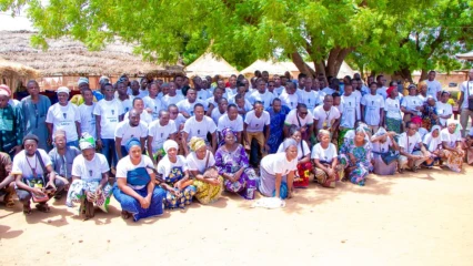 À TRAVERS UNE JOURNÉE DE RÉFLEXION ET DE RÉJOUISSANCE A KOUANDÉ : Les 2Kp et Sinendé adoptent Richard Boni Ouorou . Les Zémidjans des 4 communes reçoivent des casques