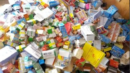DJOUGOU : Plus d&rsquo;une tonne de faux médicaments saisis