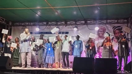 PRÉVENTION DE L&rsquo;EXTRÉMISME VIOLENT AU BÉNIN PAR L&rsquo;ADECOB GRÂCE À LA COOPÉRATION SUISSE : Le festival “La nuit des griots pour la paix” célébré 