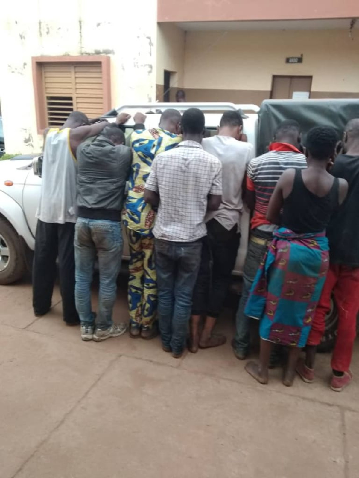 PARAKOU/COUP DE FILET DU COMMISSAIRE CHARLES KINDEDOHOUN : Un ghetto de 7 individus démantelé à Wansirou