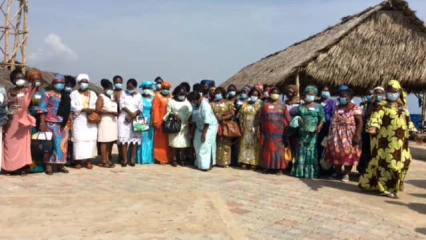 ASSEMBLÉE GÉNÉRALE CONSTITUTIVE DES ANCIENNES ÉLÈVES DU LYCÉE HOUFFON D&rsquo;ABOMEY : Le creuset « Femme, fierté Houffon » porté sur les fonds baptismaux . Philomène Aboudou, présidente élue du creuset