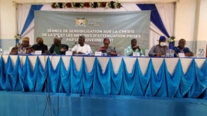 TOURNÉE D&rsquo;EXPLICATION DU GOUVERNEMENT SUR LA CHERTÉ DE LA VIE DANS LE BORGOU : Mission accomplie pour Adambi, Aurélie, Gbian, Houngbédji et cie  . Parakou a abrité deux séances de désintoxication