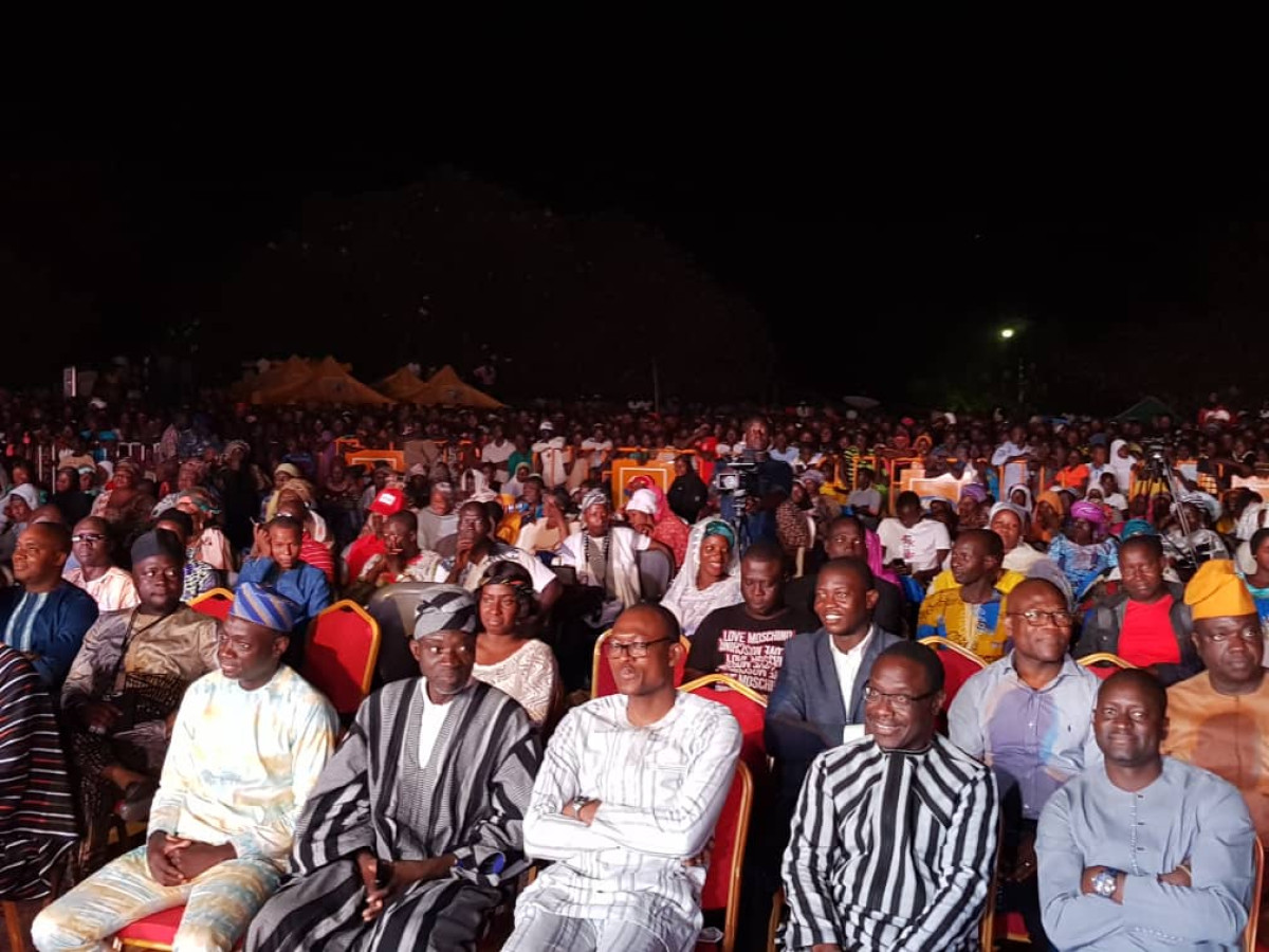 GAANI 2019 A NIKKI : Romuald Wadagni marque l&rsquo;événement par un géant concert . Il s&rsquo;est fait représenter par son géniteur Nestor Wadagni . Plus de 10.000 spectateurs . Une organisation réussie de l&rsquo;Institut Dunia