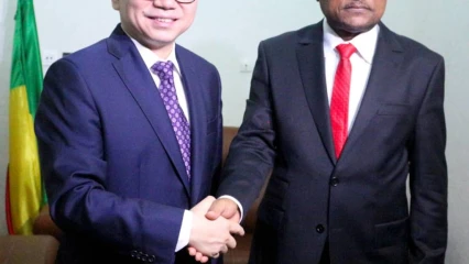 VISITE DE L&rsquo;AMBASSADEUR DE LA CHINE AU PRÉSIDENT DE LA HAAC  : La formation des journalistes au cœur des échanges