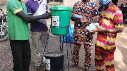 LUTTE CONTRE LE CORONAVIRUS À PÉHUNCO : 50 dispositifs de lavage de mains remis à la population
