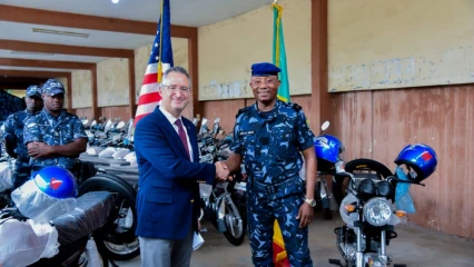 BÉNIN/POUR FACILITER LES PATROUILLES DANS LES FRONTIÈRES : L&rsquo;ambassade des Usa offrent des moyens roulants à l&rsquo;Ussf