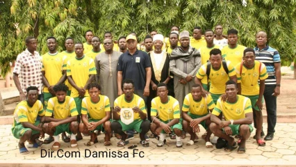 DAMISSA FC/POUR BIEN DEMARRER LA SAISON 2021-2022 :  Joueurs et staff technique reçoivent les bénédictions du Roi, Maire et Imam de N’Dali