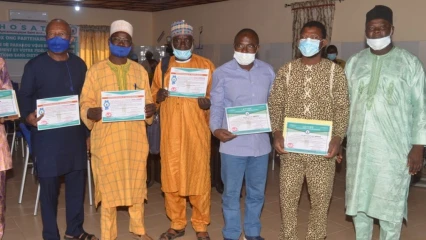 SANTÉ AU BÉNIN : L&rsquo;Hosat fait le bilan de ses activités de l&rsquo;année 2021 . Des Ong partenaires nationales et agents méritants de l’Hosat distingués . Les doléances du directeur Paul Ayemonna aux autorités locales et nationales