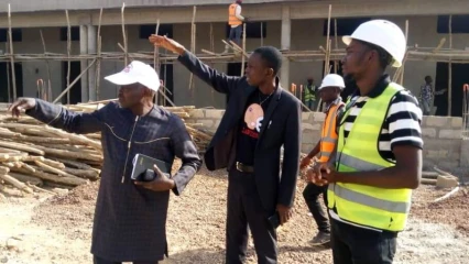 CONSTRUCTION DU MARCHE REGIONAL DE NATITINGOU : Le maire Ouindéyama constate l&rsquo;évolution des travaux