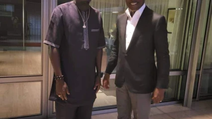 APRÈS SA BRILLANTE PRESTATION À LA CÉLÉBRATION DE LA FÊTE DE L’INDÉPENDANCE, L’artiste Kalamoulaï reçu par Patrice Talon
