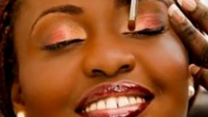 CONSIDERÉ COMME UNE NOUVELLE ARME DE SEDUCTION : Le make-up, un poison pour la peau ?