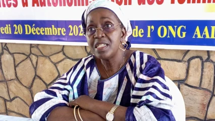 EN MARGE DE L’ASSEMBLÉE GÉNÉRALE ORDINAIRE DE L&rsquo;ONG AADEF-BÉNIN : L’He Mariama Baba Moussa apprend à des femmes “à pêcher du poisson »