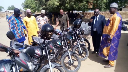 RENFORCEMENT DE LA PAIX ET LA COHESION SOCIALE A MALANVILLE : L&rsquo;Abegief à travers le M-Sec dote plusieurs arrondissements de kits scolaires et équipements