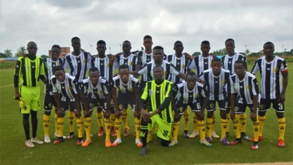 FOOTBALL : L’Us Baboni sacrée championne du Bénin ligue 3  . Bureau directeur, direction du football, staff technique et joueurs aux anges