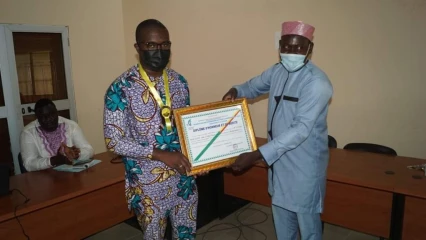 POUR SON LEADERSHIP ET SA BONNE GOUVERNANCE A LA TETE DE LA COMMUNE DE BOUKOMBE : Le maire Aldo N&rsquo;dah Kouagou distingué