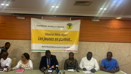 CRISE DIPLOMATIQUE ENTRE LE BÉNIN ET LE NIGER : Les jeunes de l&rsquo;Up le Renouveau dénoncent un acharnement contre le Bénin . L’armée appelée à prendre ses responsabilités vis-à-vis de Kemi Séba