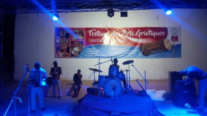 SOIREE CULTURELLE FAG ET KOFA A PARAKOU : Les griots et mannequins en démonstration