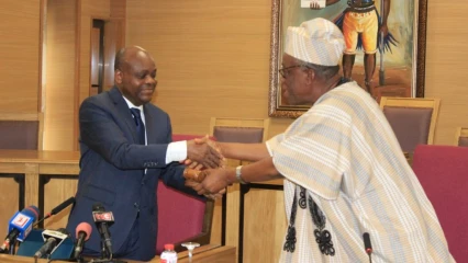 PASSATION DE CHARGE À LA COUR CONSTITUTIONNELLE : Razaki Amouda passe le témoin à Dorothé Sossa